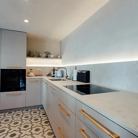 Apartmanovy Dom Bisou - Trojicne Namestie 公寓 *