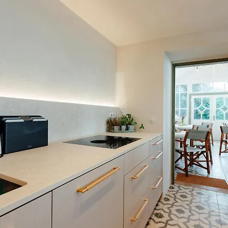 Апартаменты Apartmanovy Dom Bisou - Trojicne Namestie