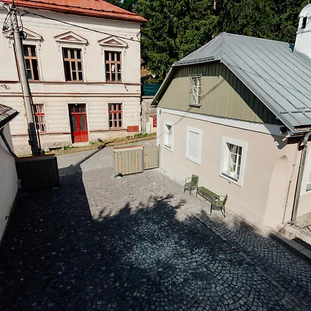 Apartmanovy Dom Bisou - Trojicne Namestie * Banská Štiavnica