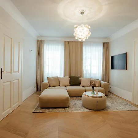 Apartmanovy Dom Bisou - Trojicne Namestie