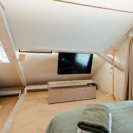 Apartmanovy Dom Bisou - Trojicne Namestie Апартаменты