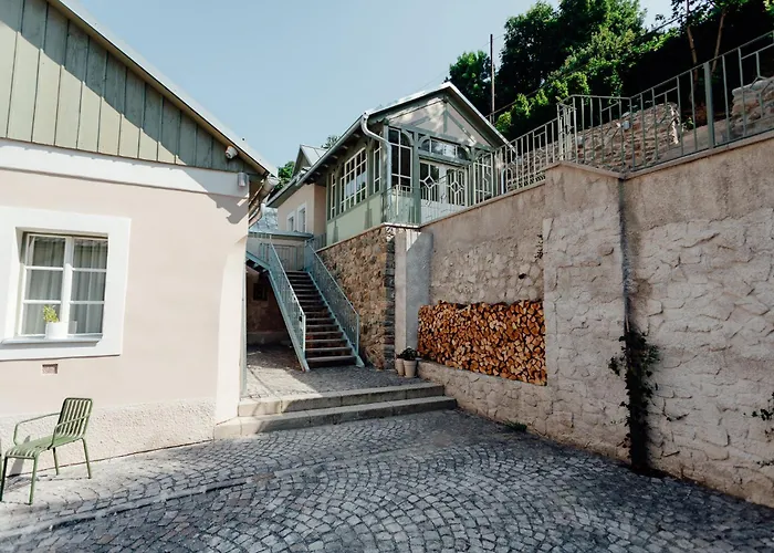 Appartement Apartmánový Dom Bisou - Trojičné Námestie Banská Štiavnica
