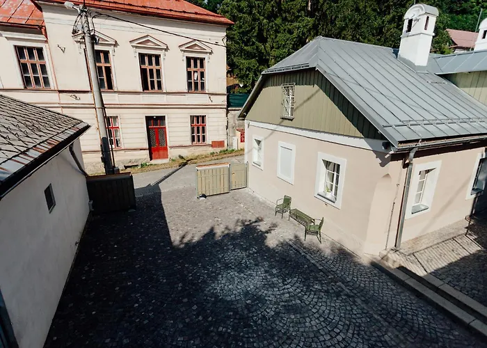 Apartmánový Dom Bisou - Trojičné Námestie * Banská Štiavnica
