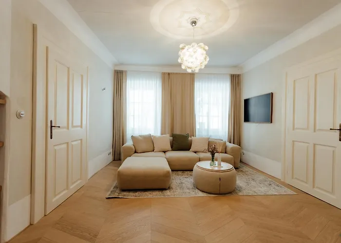 Apartmanovy Dom Bisou - Trojicne Namestie