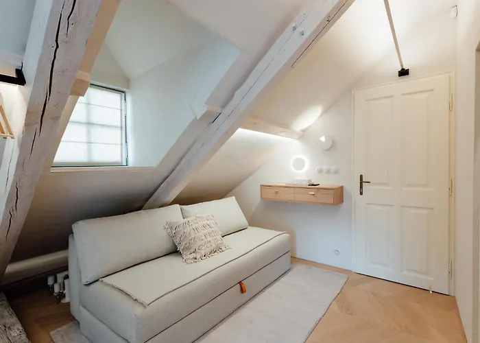 Apartmanovy Dom Bisou - Trojicne Namestie דירה
