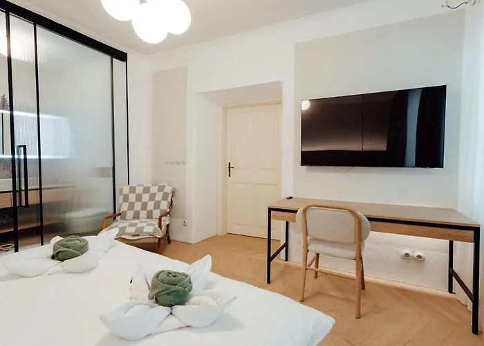 Apartmanovy Dom Bisou - Trojicne Namestie