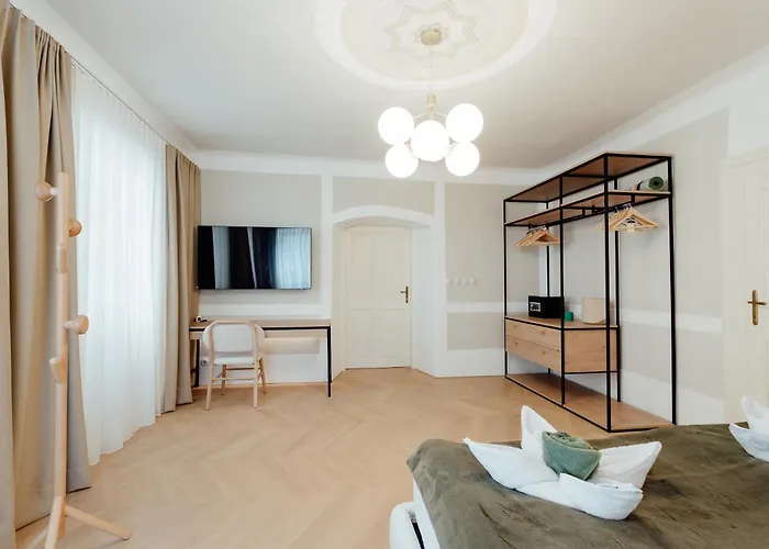Apartmanovy Dom Bisou - Trojicne Namestie דירה