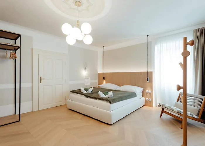 Apartmánový Dom Bisou - Trojičné Námestie